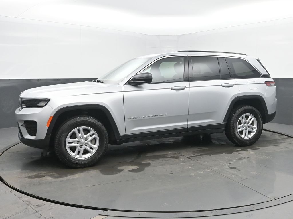 Used 2025 Jeep Grand Cherokee Laredo SUV
