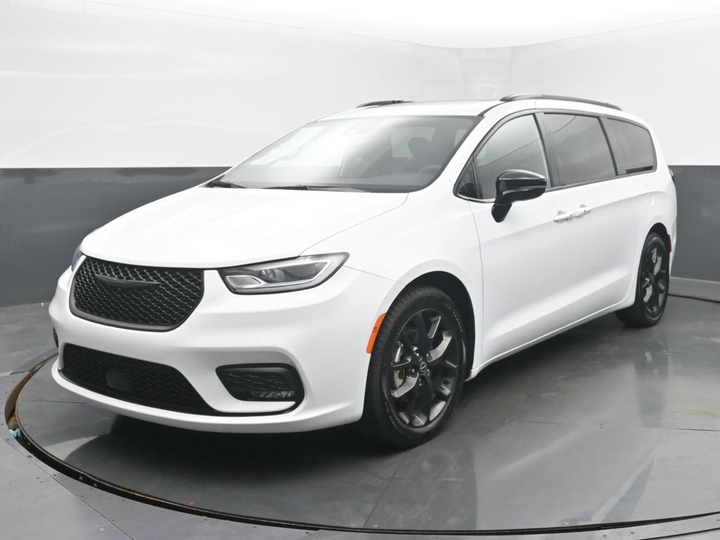 2025 Chrysler Pacifica