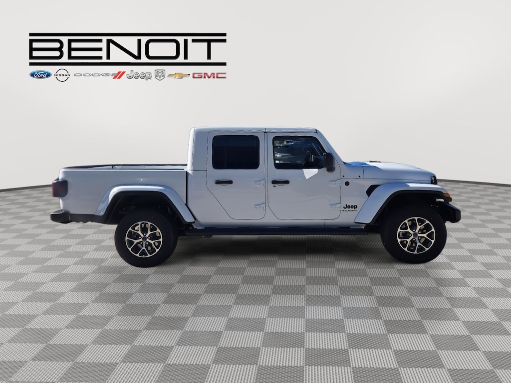 New 2026 Jeep Gladiator SPORT S 4X4 Pickup