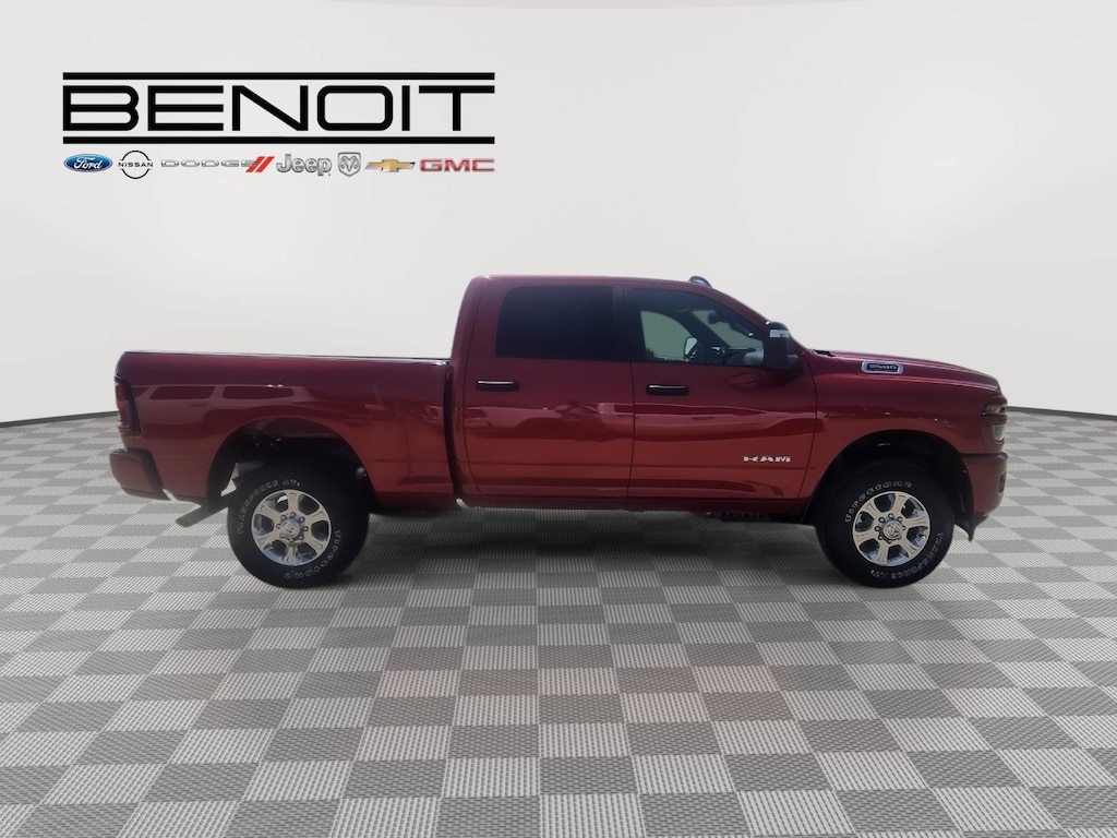 New 2026 Ram 2500 BIG HORN CREW CAB 4X4 6'4 BOX Pickup