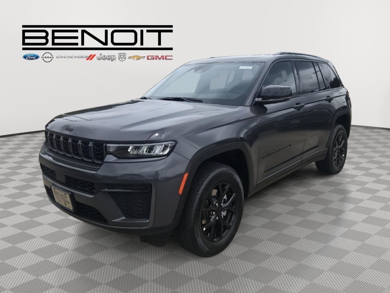 2026 Jeep Grand Cherokee Laredo Altitude