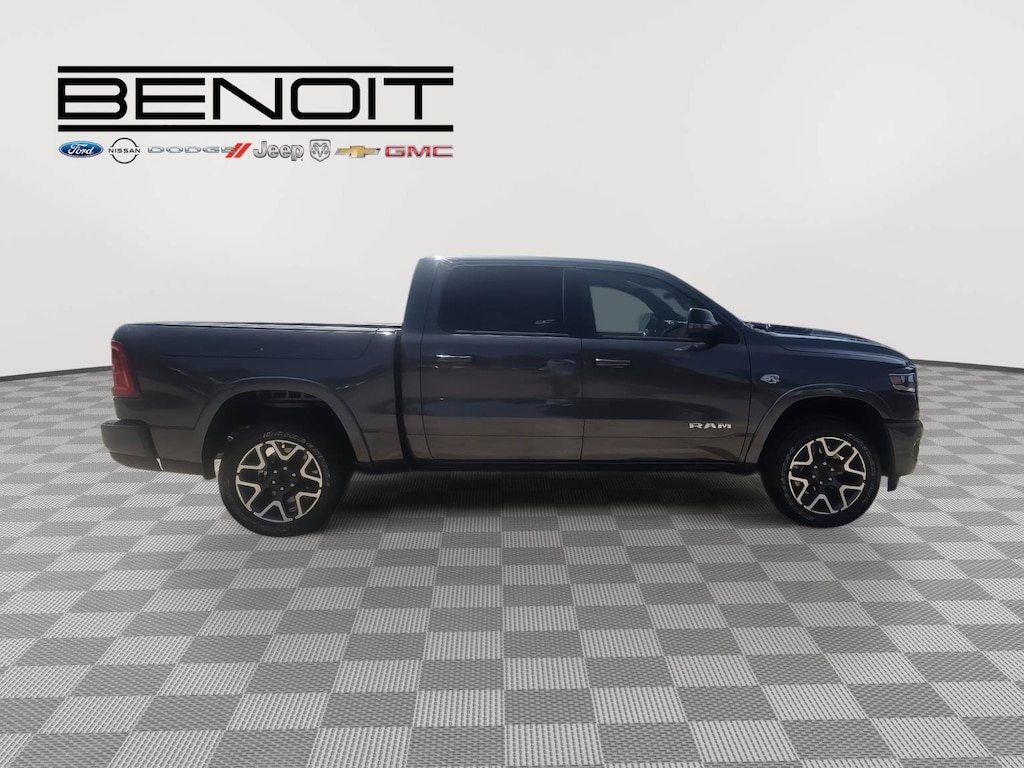 New 2026 Ram 1500 LARAMIE CREW CAB 4X4 5'7 BOX Pickup