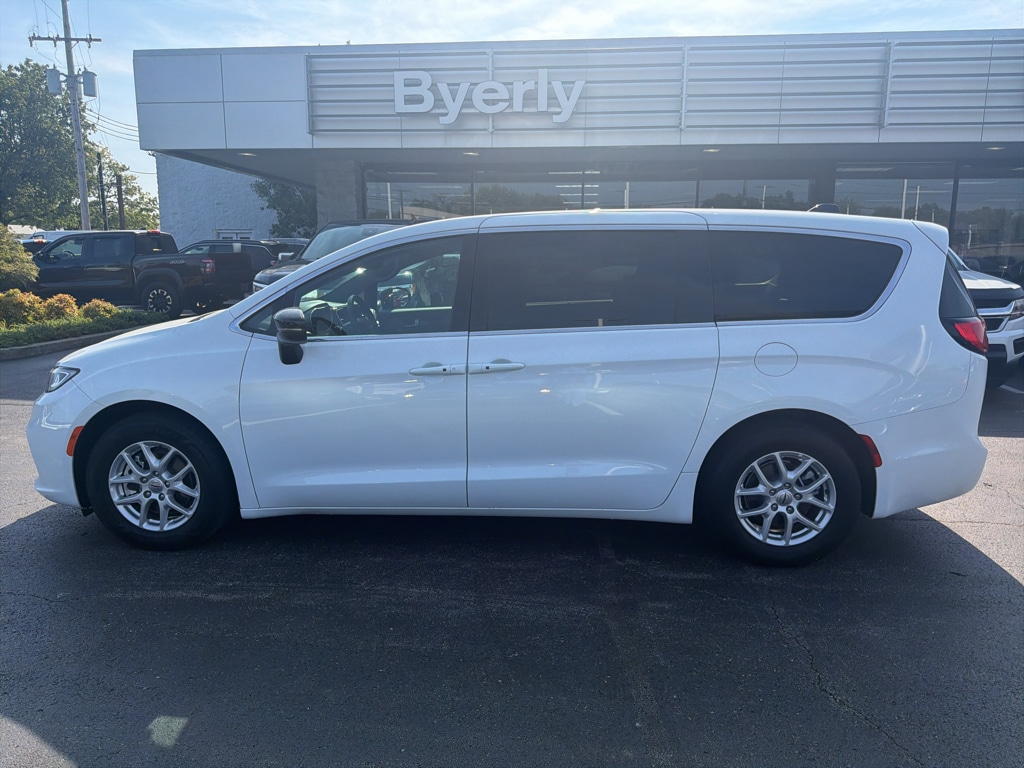 2025 Chrysler Pacifica