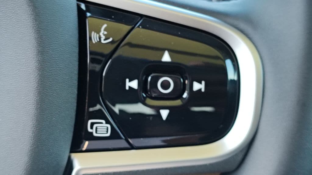 2026 Volvo XC90 Plus - Photo 16