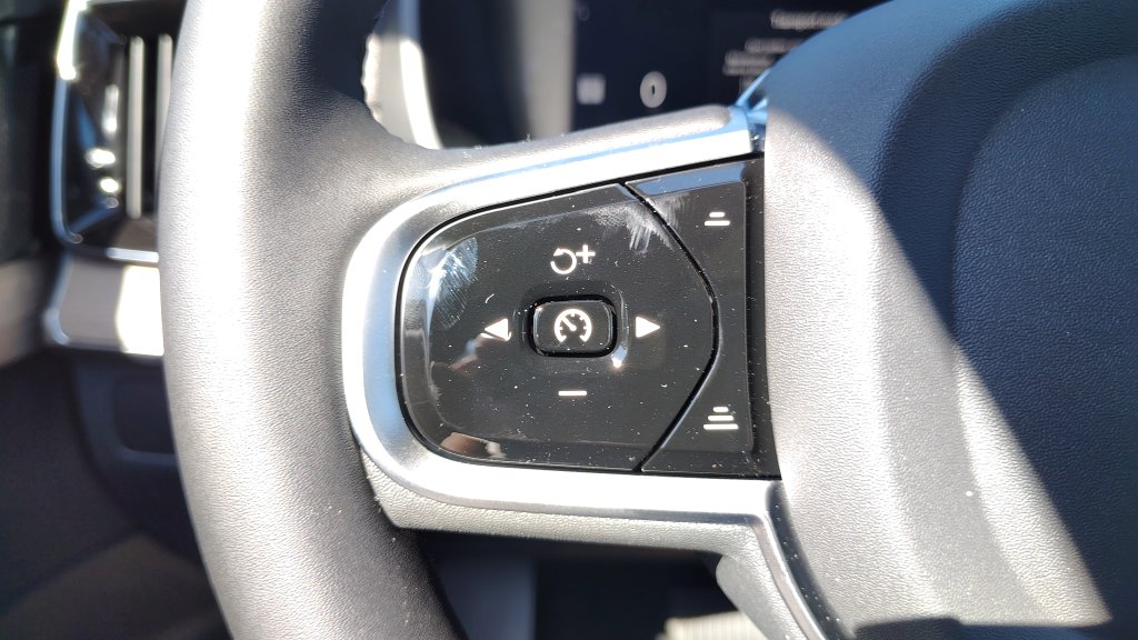 2026 Volvo XC90 Plus - Photo 15