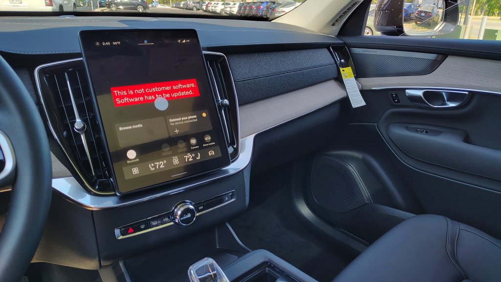 2026 Volvo XC90 Plus - Photo 24