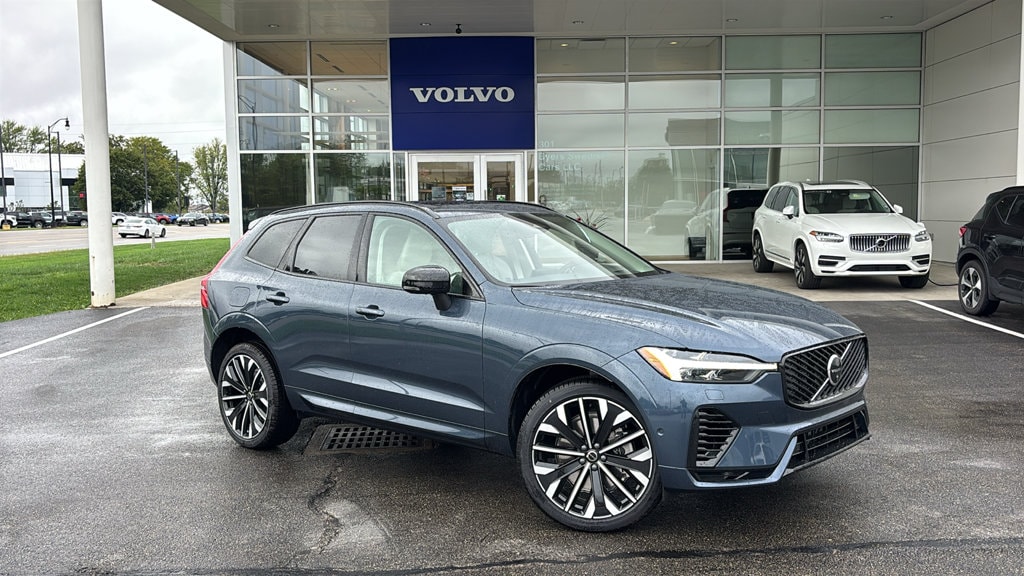 New 2027 Volvo XC60 plug-in hybrid T8 Ultra SUV