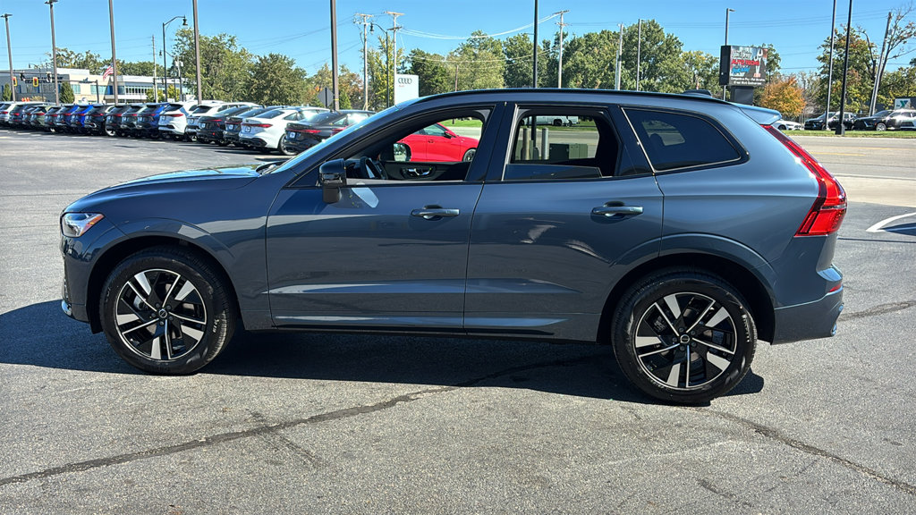 New 2027 Volvo XC60 B5 Core SUV