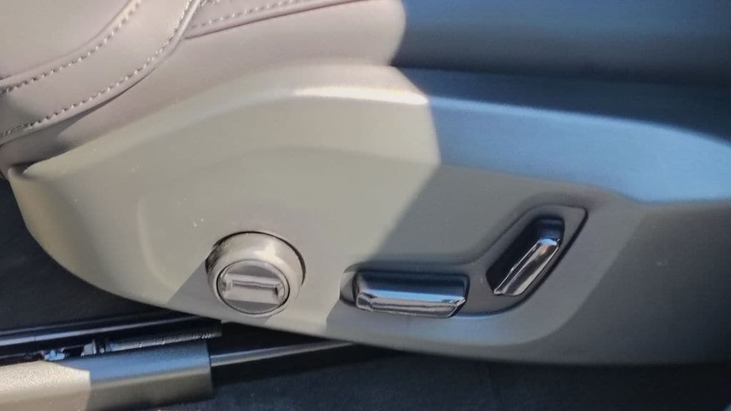2026 Volvo XC90 Plus - Photo 11