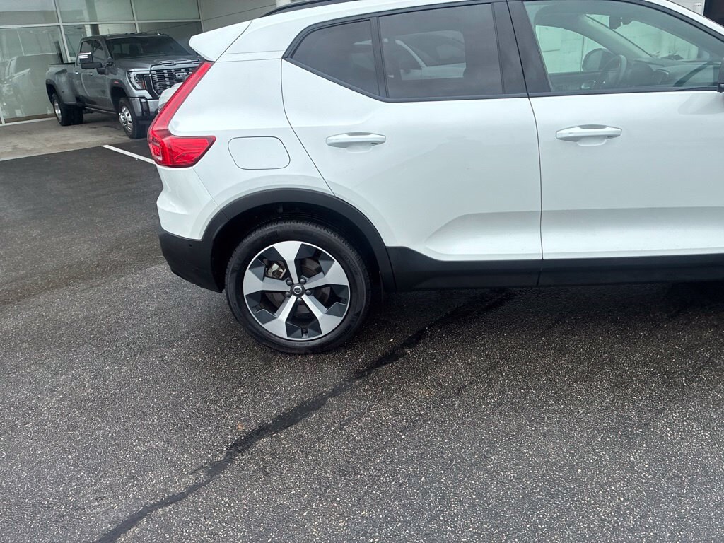 Certified 2026 Volvo XC40 B5 Plus SUV