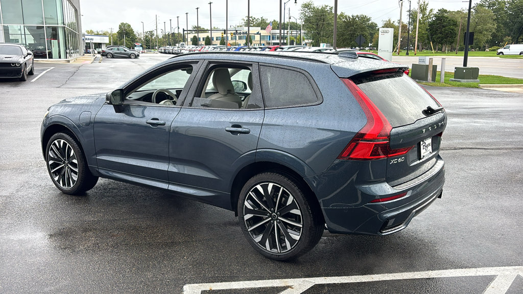 New 2027 Volvo XC60 plug-in hybrid T8 Ultra SUV
