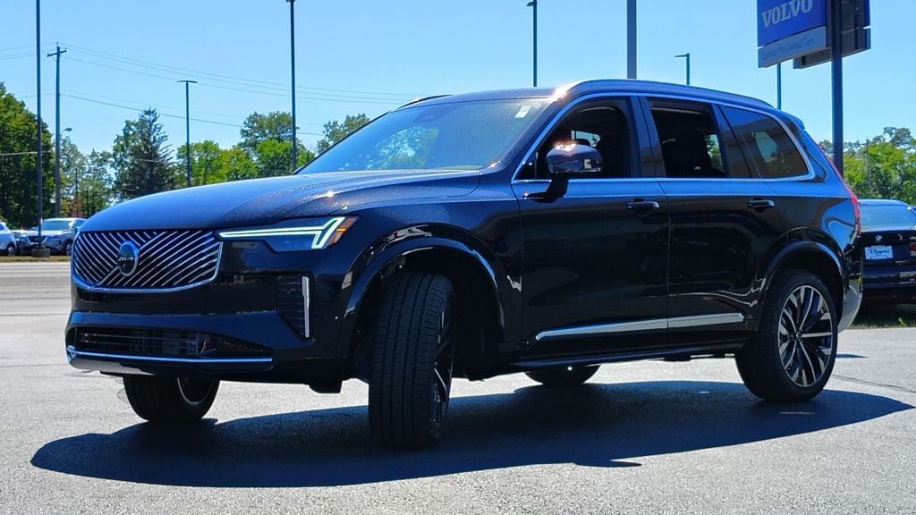 2026 Volvo XC90 Plus - Photo 6