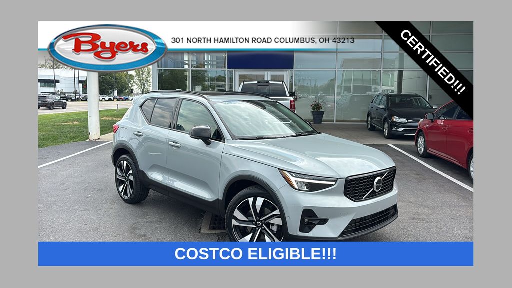 2025 Volvo XC40