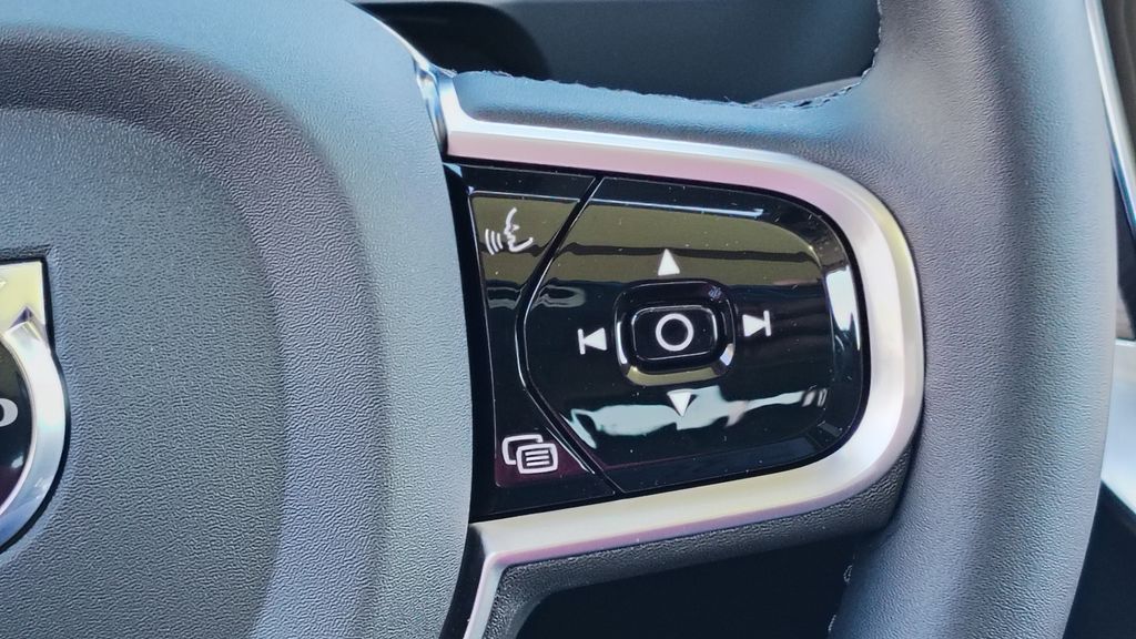 2026 Volvo XC90 Plus - Photo 15
