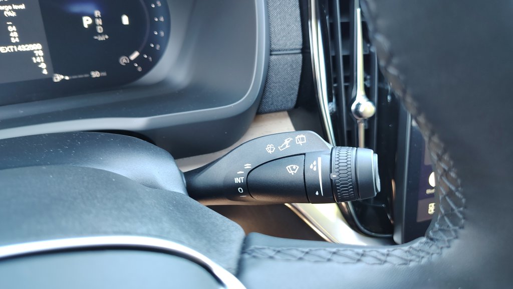 2026 Volvo XC90 Plus - Photo 18
