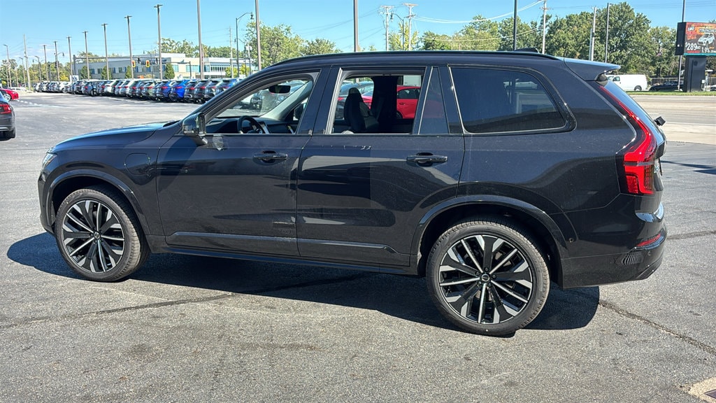 New 2027 Volvo XC90 plug-in hybrid T8 Ultra Dark Theme 6-Seater SUV