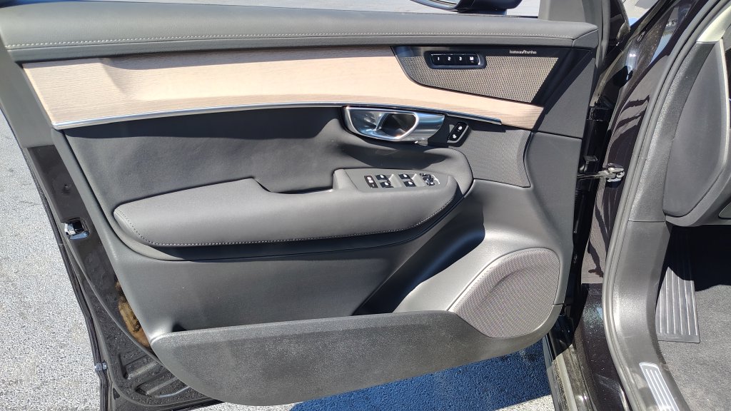 2026 Volvo XC90 Plus - Photo 8