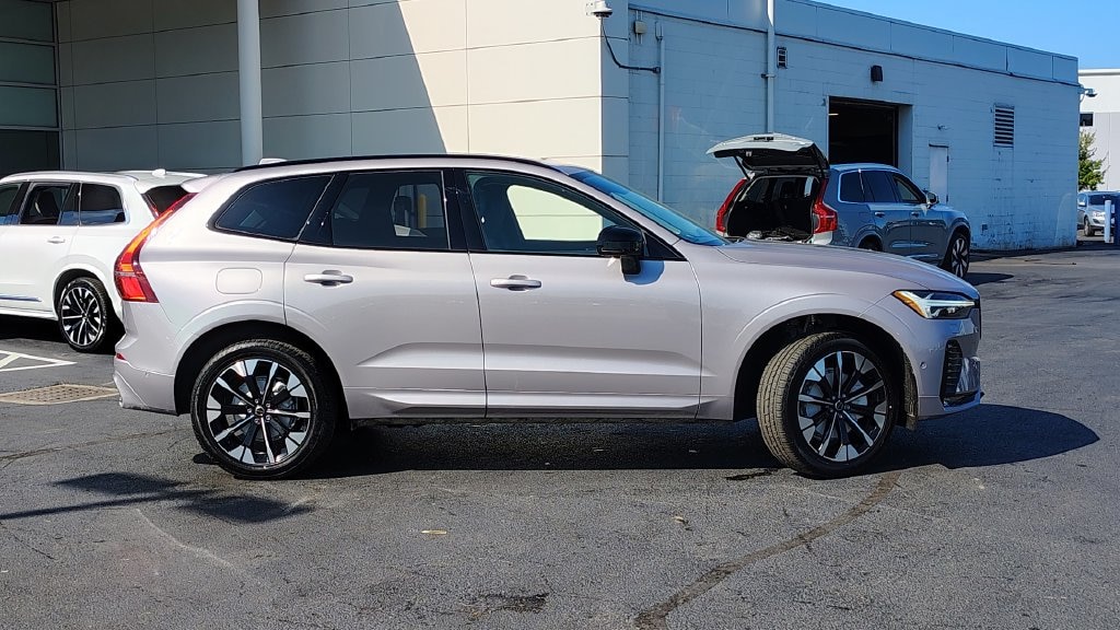 New 2026 Volvo XC60 B5 Plus SUV