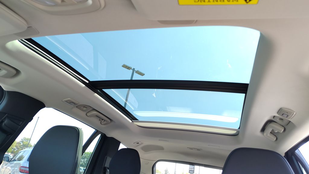 2026 Volvo XC90 Plus - Photo 25