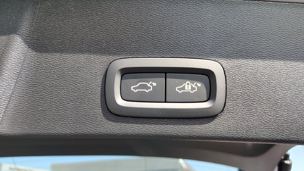 2026 Volvo XC40 Ultra - Photo 31