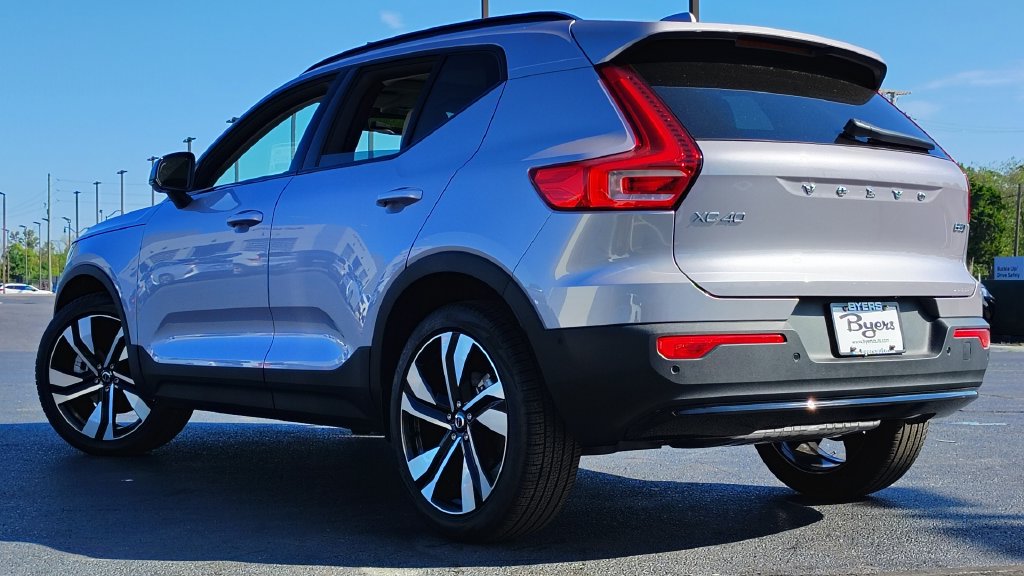 2026 Volvo XC40 Ultra - Photo 4