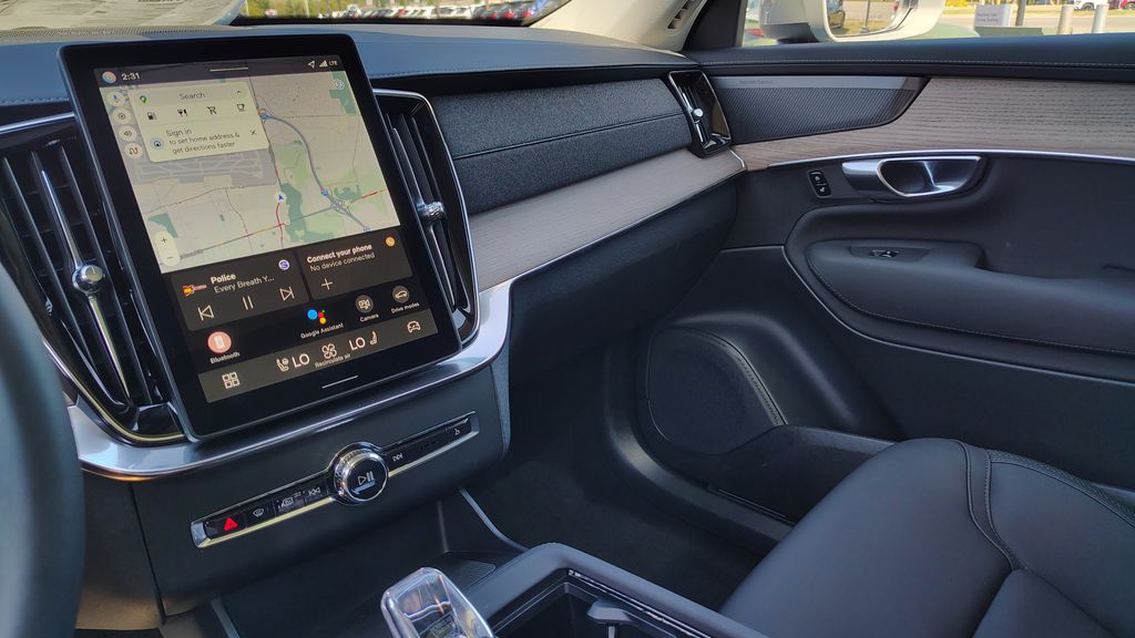 2026 Volvo XC90 Plus - Photo 23