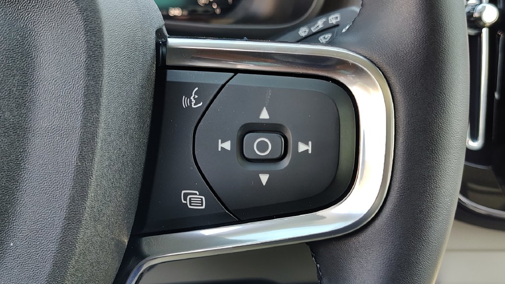 2026 Volvo XC40 Ultra - Photo 16
