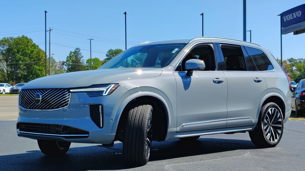 2026 Volvo XC90 Plus - Photo 6