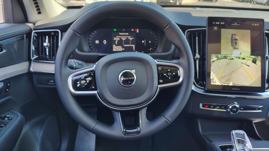 2026 Volvo XC90 Plus - Photo 13