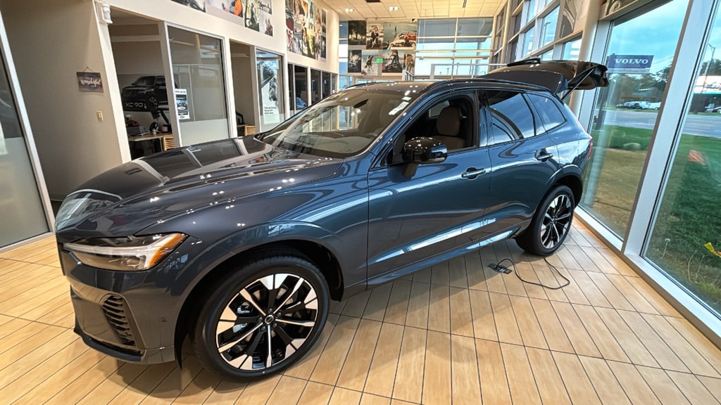 New 2027 Volvo XC60 Plus SUV
