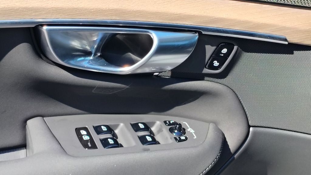 2026 Volvo XC90 Plus - Photo 10