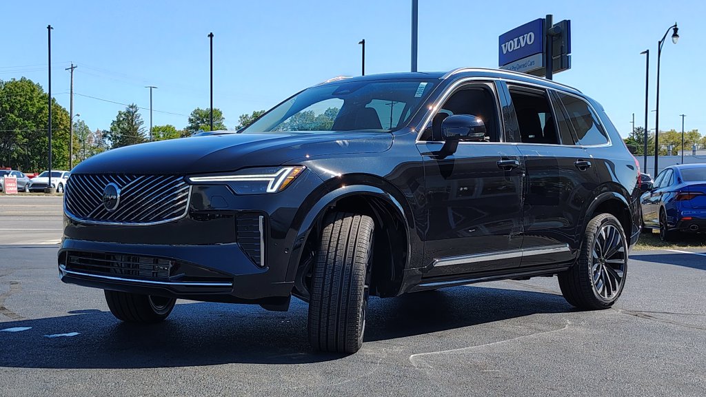 2026 Volvo XC90 Plus - Photo 6