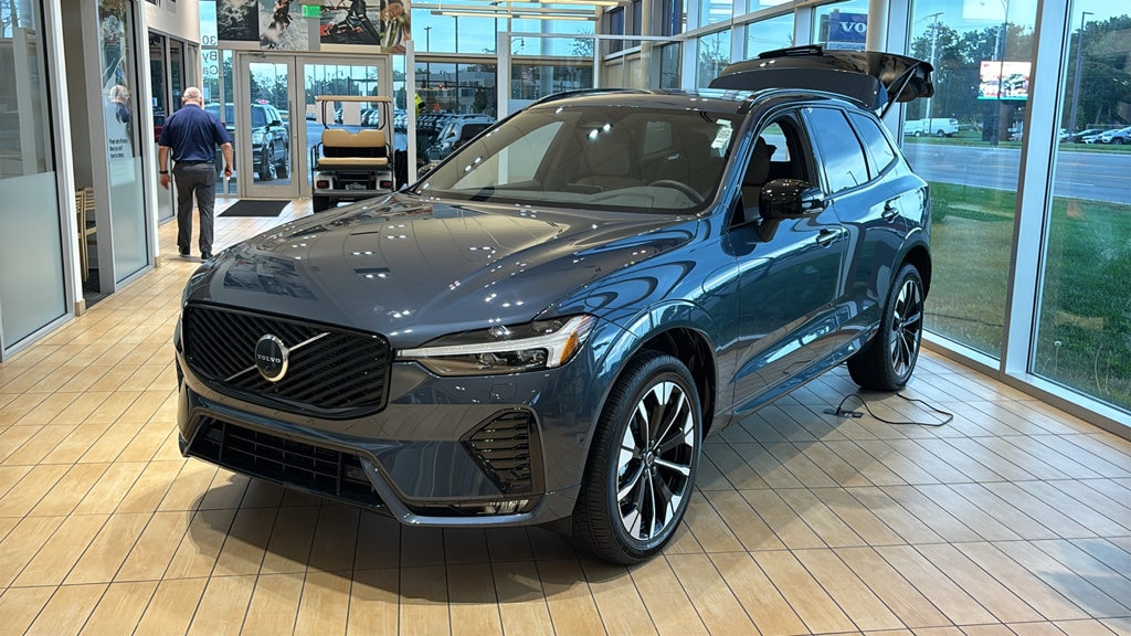 New 2027 Volvo XC60 Plus SUV