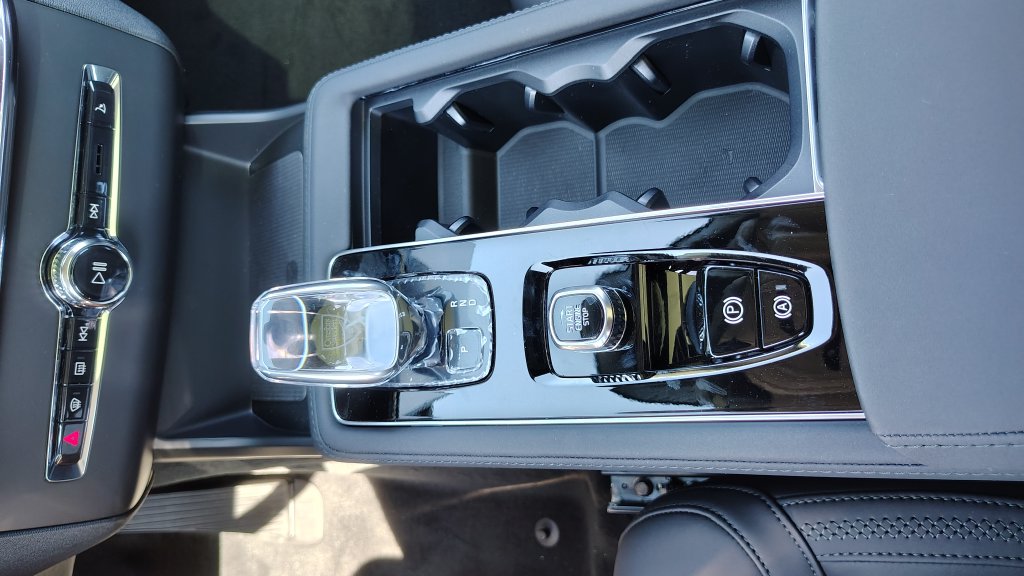 2026 Volvo XC90 Plus - Photo 22
