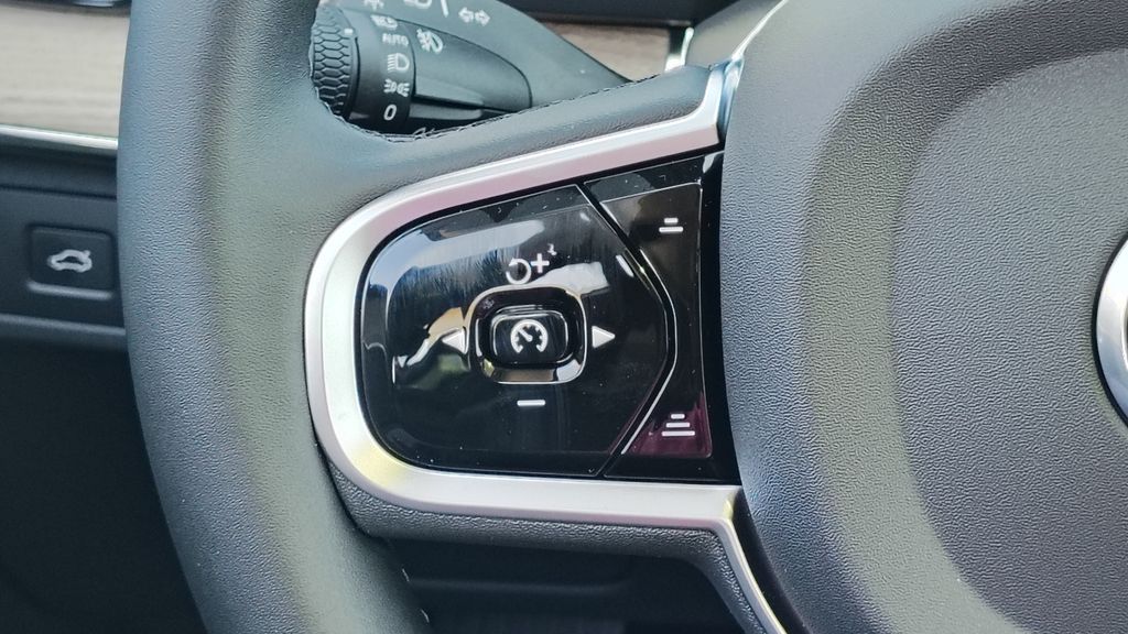 2026 Volvo XC90 Plus - Photo 14