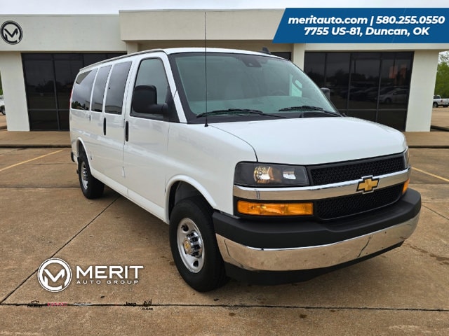 2026 Chevrolet Express Passenger LT