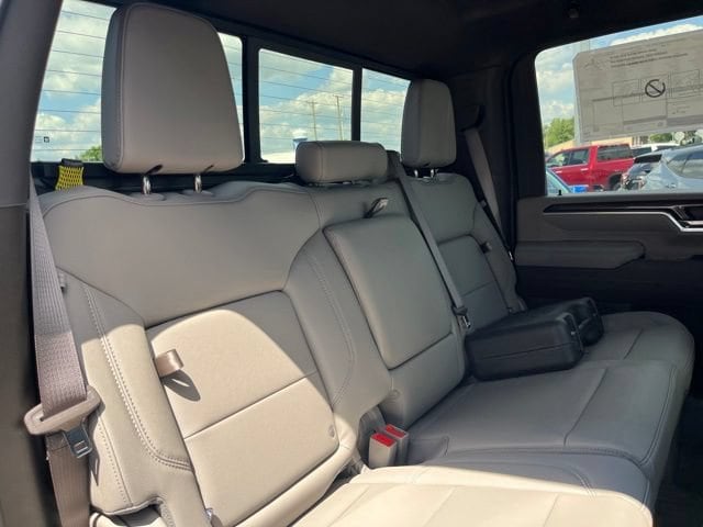 2026 Chevrolet Silverado 2500 HD LTZ - Photo 38