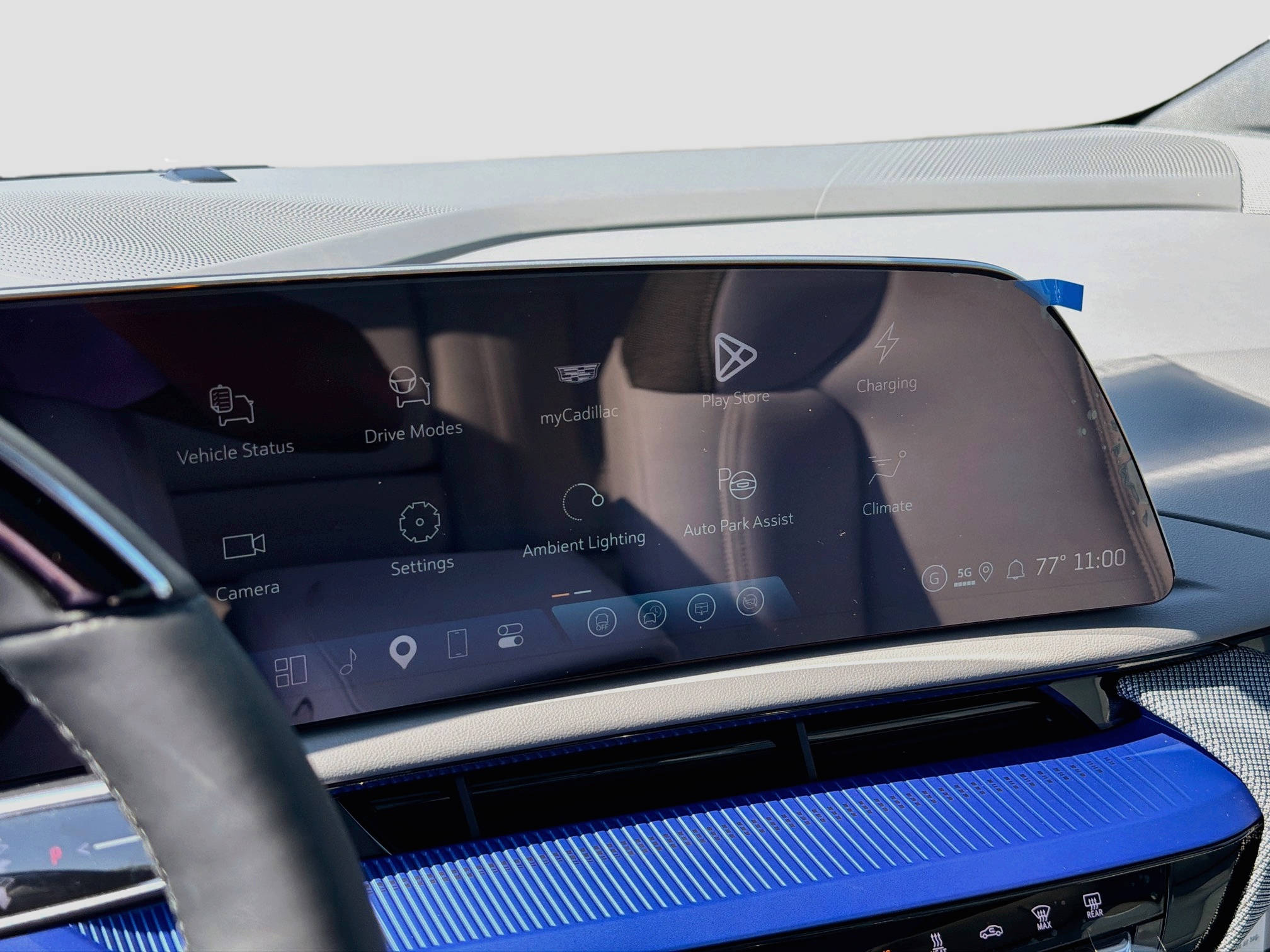 2027 Cadillac OPTIQ Luxury - Photo 15