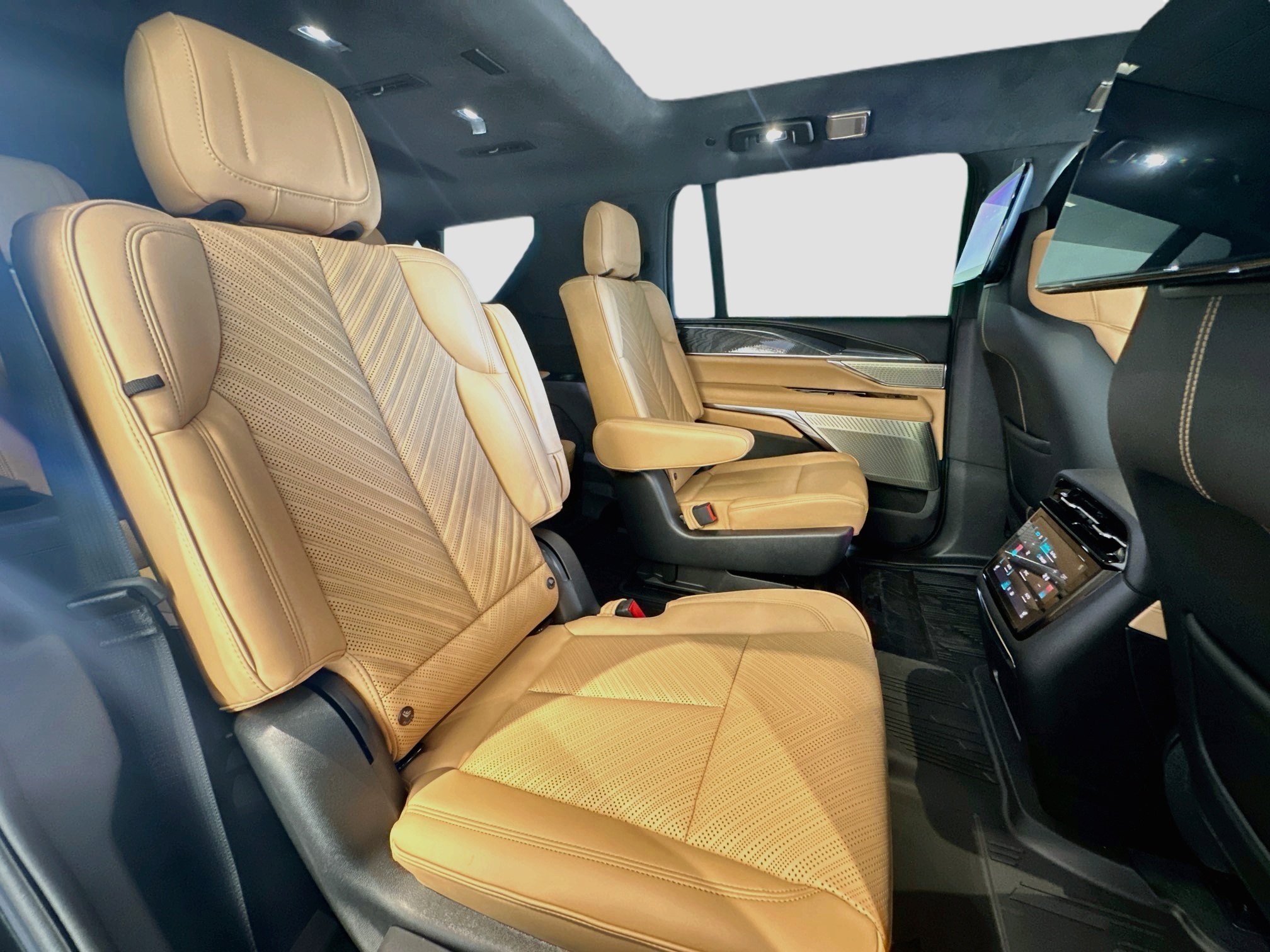 2026 Cadillac Escalade IQL Premium Sport - Photo 31