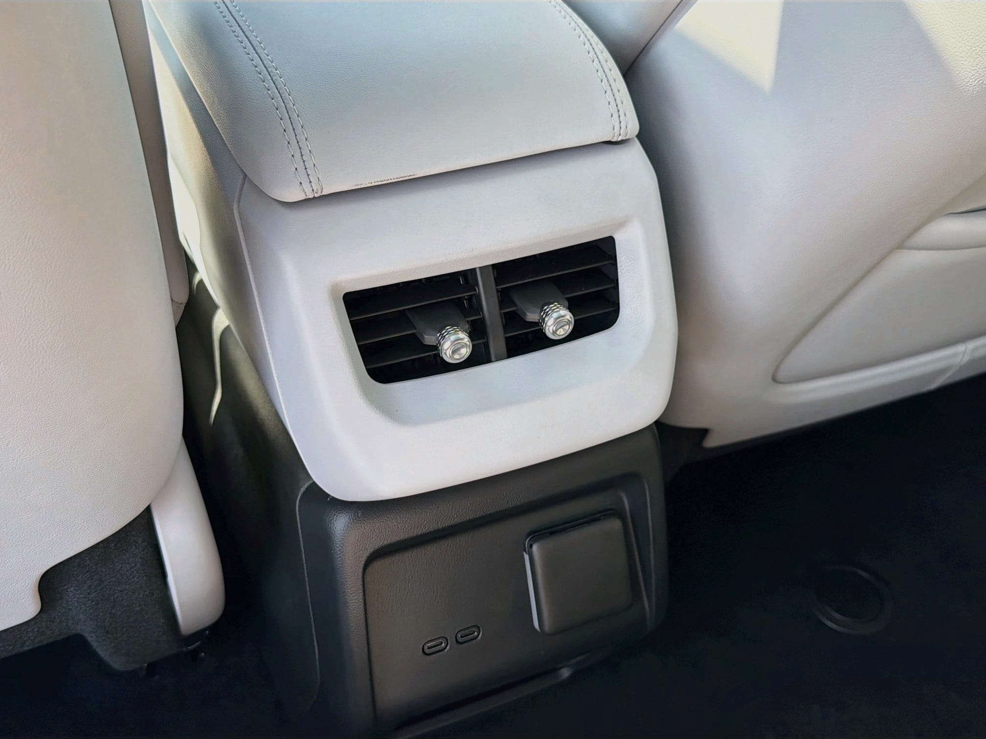 2027 Cadillac OPTIQ Luxury - Photo 27