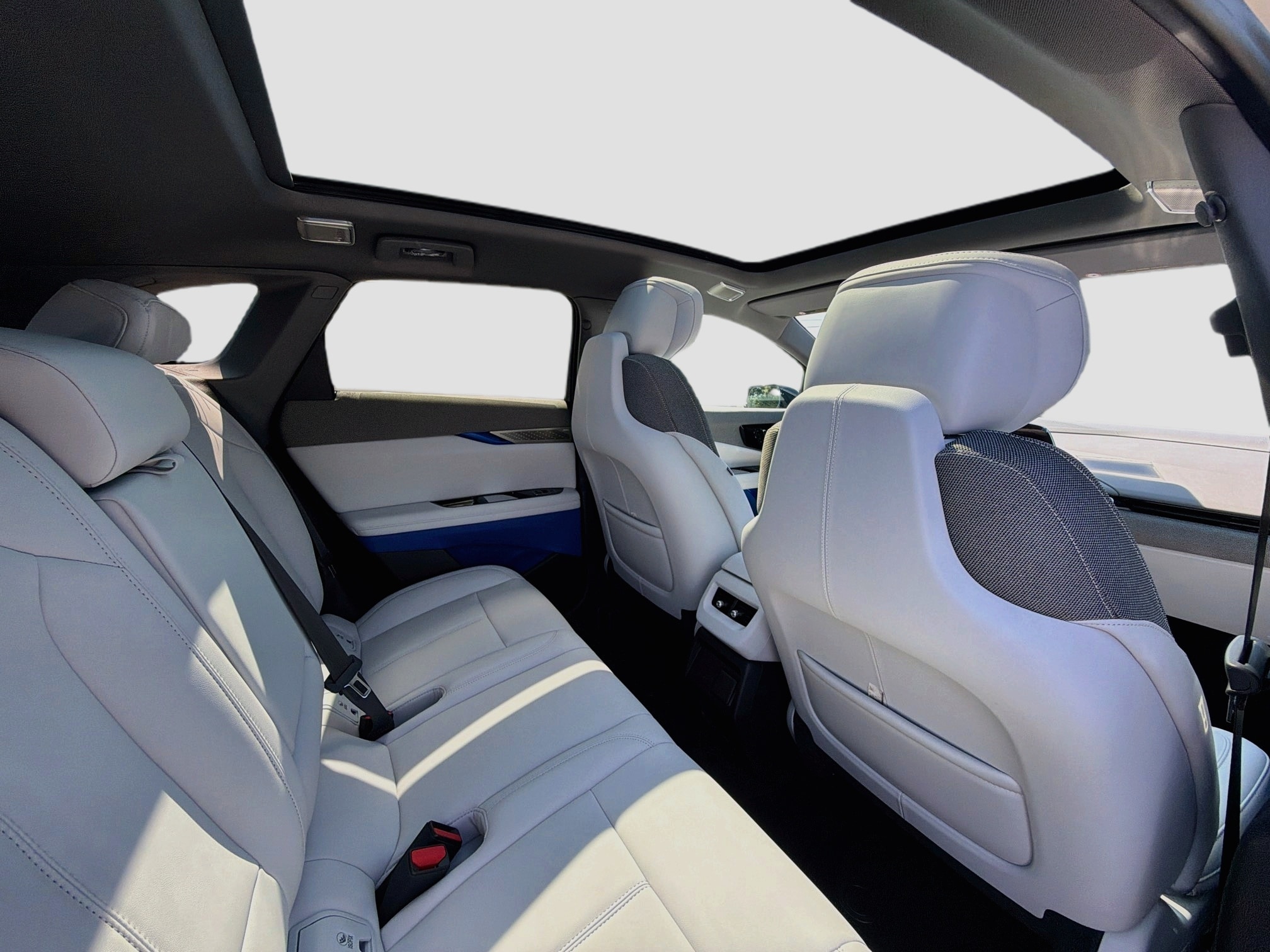 2027 Cadillac OPTIQ Luxury - Photo 29