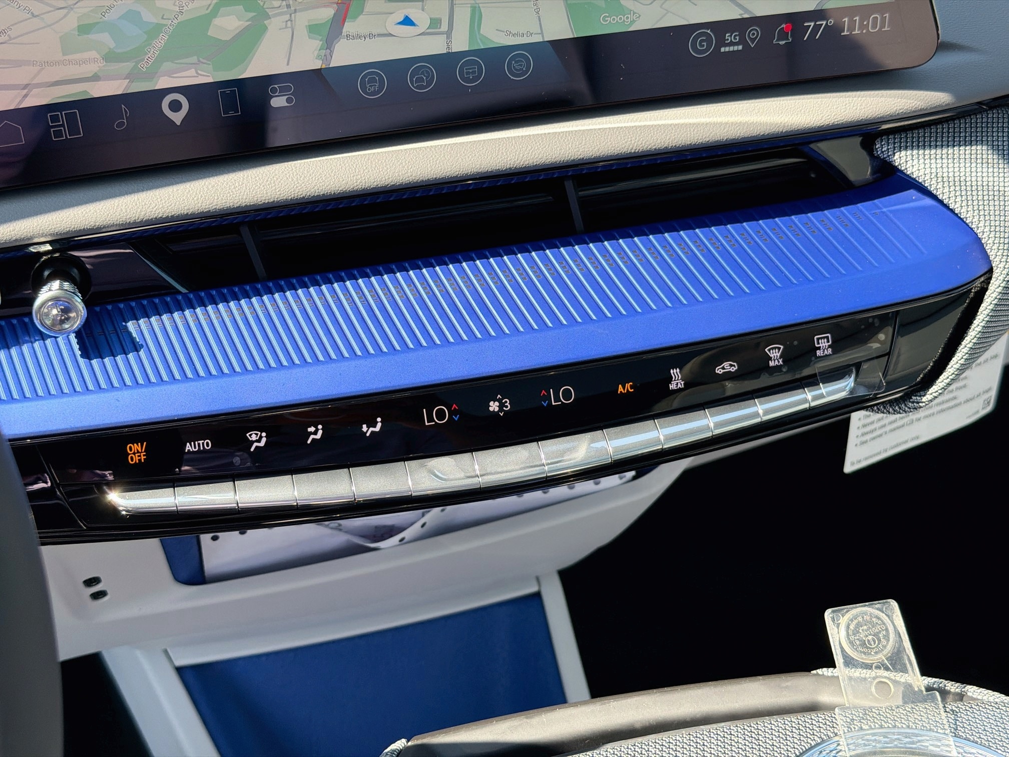 2027 Cadillac OPTIQ Luxury - Photo 16