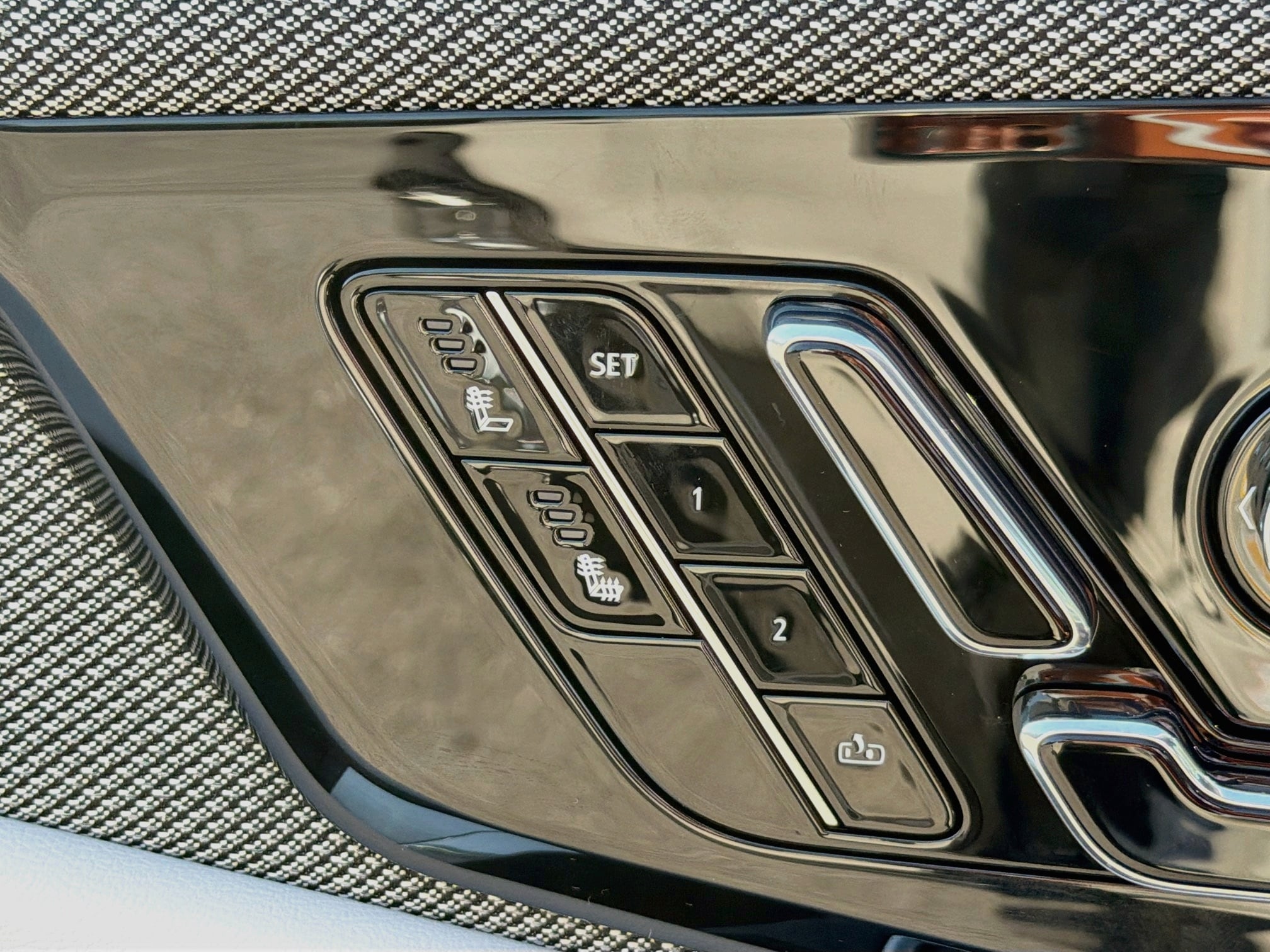 2027 Cadillac OPTIQ Luxury - Photo 21