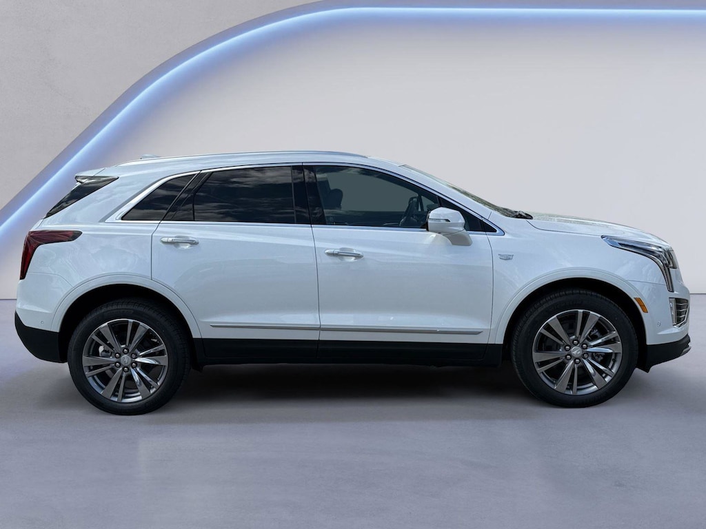 New 2026 CADILLAC XT5 Premium Luxury SUV