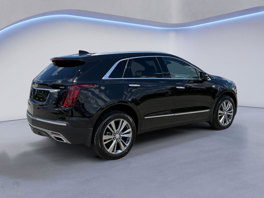 New 2026 CADILLAC XT5 Premium Luxury SUV