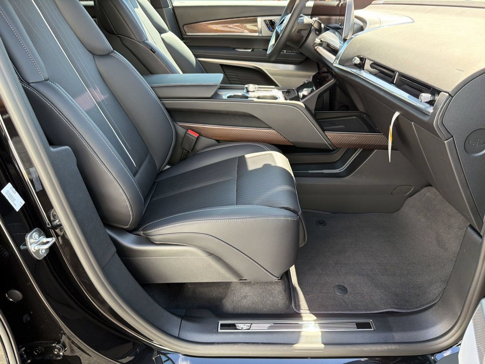 2027 Cadillac VISTIQ Sport - Photo 25