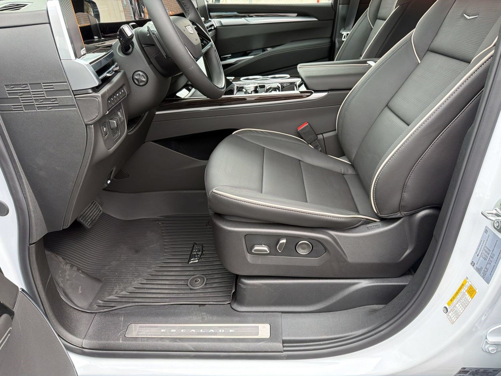 New 2026 CADILLAC Escalade Luxury SUV