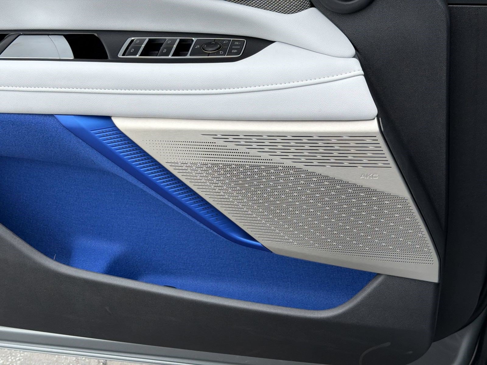 2027 Cadillac OPTIQ Sport - Photo 26