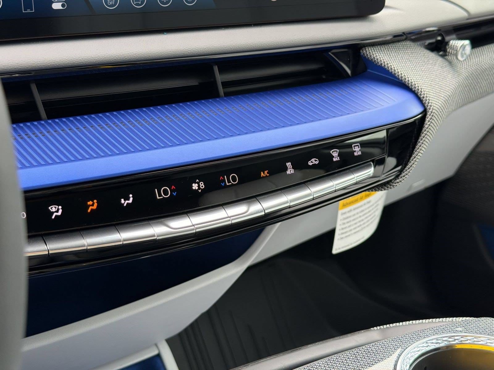 2027 Cadillac OPTIQ Sport - Photo 18