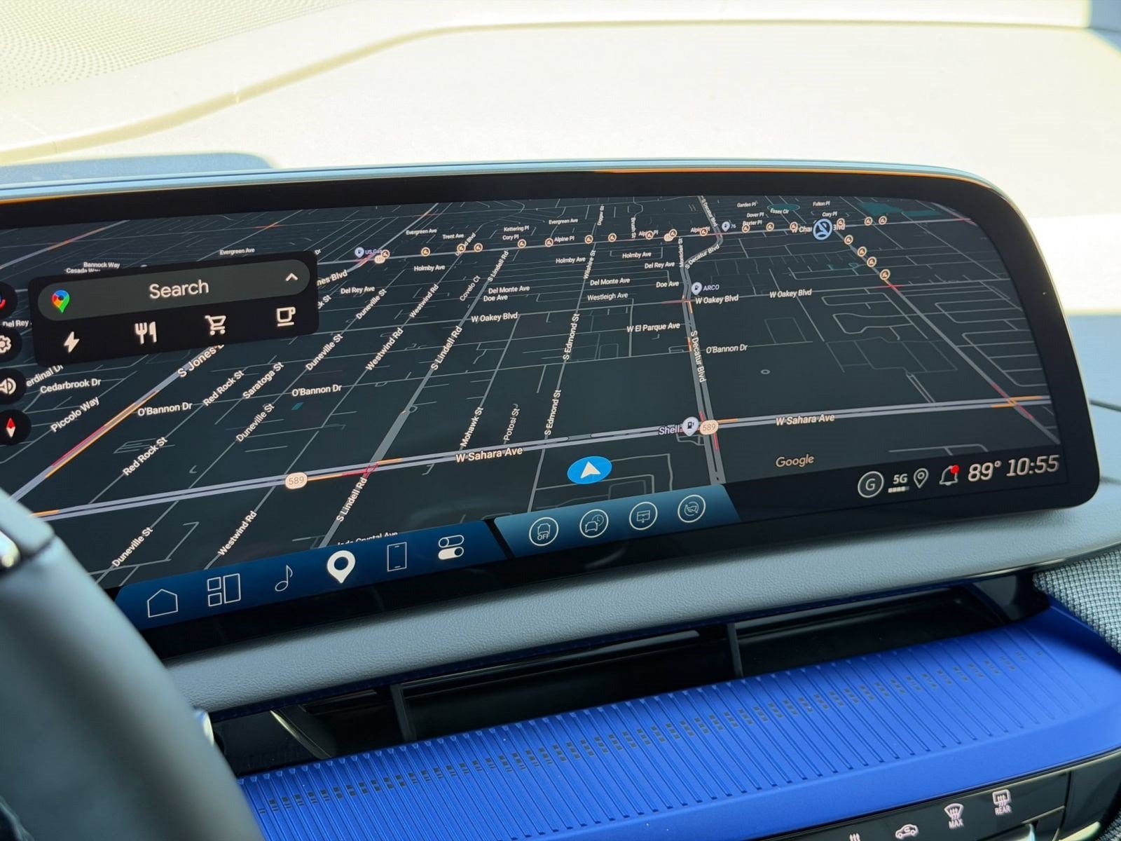 2027 Cadillac OPTIQ Luxury - Photo 17